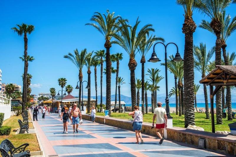 Blue Ocean Apartment Torremolinos Exterior photo